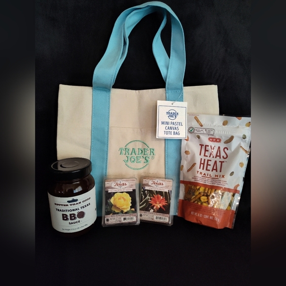 Trader Joe's Limited Edition Mini Pastel Canvas Tote & Bundle Of Texas Treats! - Picture 1 of 5
